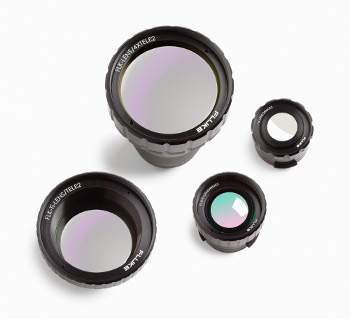 2 motors, taken with manual focus