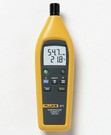 Fluke 971: Temperature and humidity are two important factors in maintaining optimal comfort levels and good indoor air quality. Quickly and conveniently take accurate humidity and temperature readings with the Fluke 971.The Fluke 971 is invaluable for facility maintenance and utility technicians, HVAC-service contractors, and specialists who assess indoor air quality (IAQ). Lightweight and easy to hold, the Fluke 971 is the perfect tool for monitoring problem areas. With a rugged holster and twist-open protective sensor cover, the Fluke 971 is built to perform and made to last.